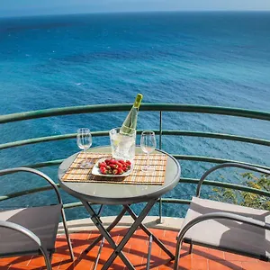 The Atlantic Ocean View Apartment